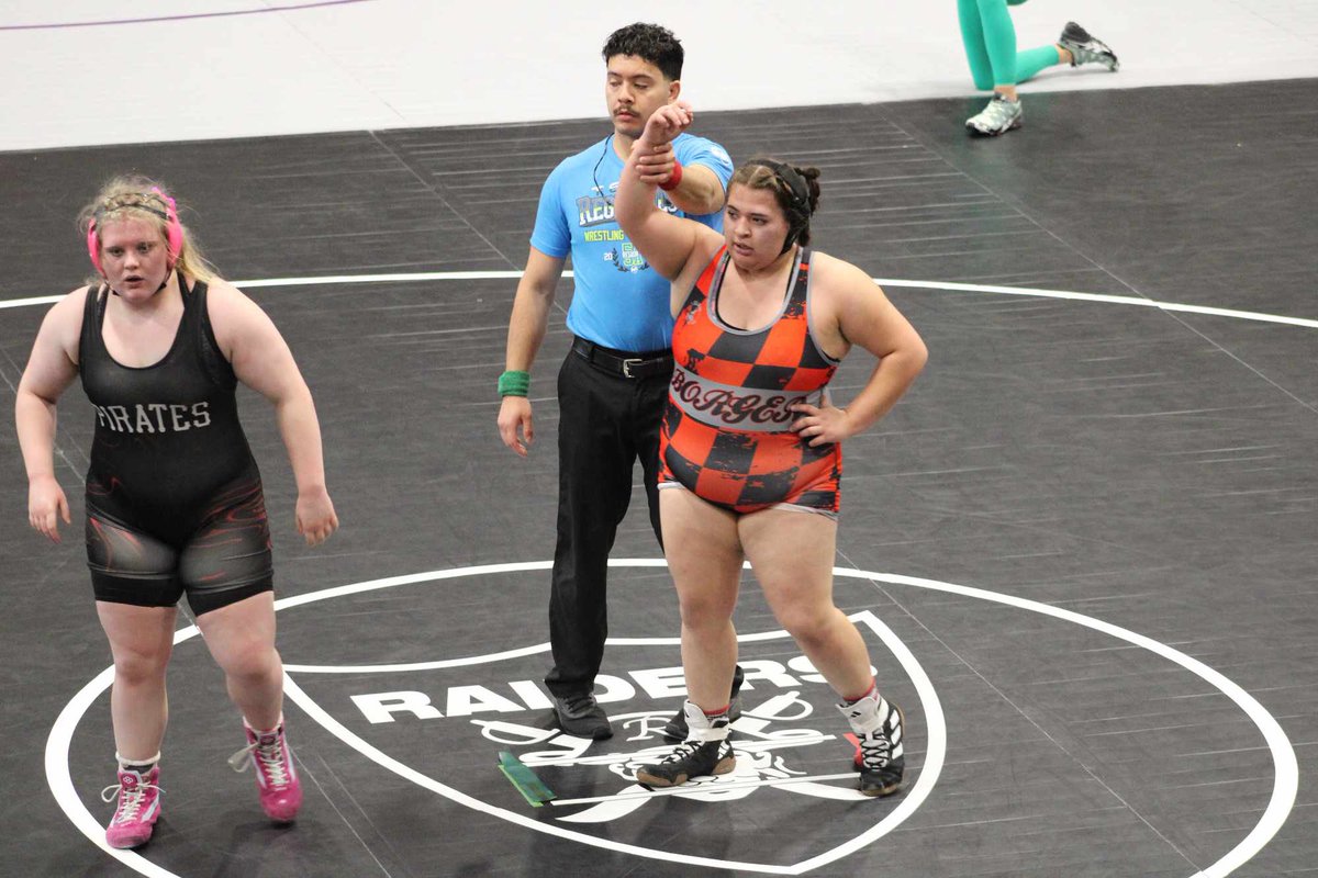 Borgerisd's tweet photo. Congratulations Ariana Chavez! She took both District and Regional and is heading in to State stare 40-0!! 🐾❤️💪#BorgerISD #GoalAchiever #HardWorkpaysOff #Grit https://t.co/u2SocOhXIK