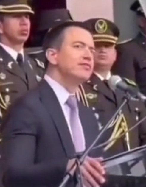 Y mientras festejaba mi cumple 🤭, nos clavaron el IVA al 13%, con la discrecionalidad de subirlo cuando se le dé la gana. Nobita y sus vasallos clientelistas 1, el pueblo 0 🤷.

Toma tu #Carnaval2024