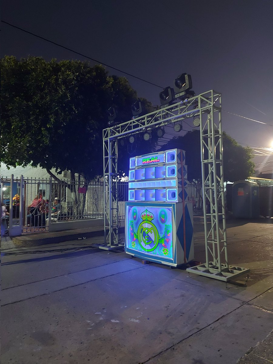 Prendiendo motores el Gran REAL TURBO LASER!
El orgullo del barrio El Carmen, Barranquilla, Colombia. 

#Carnaval2024 
#culturapicotera
#culturapicoterabarranquilla
#Barranquilla