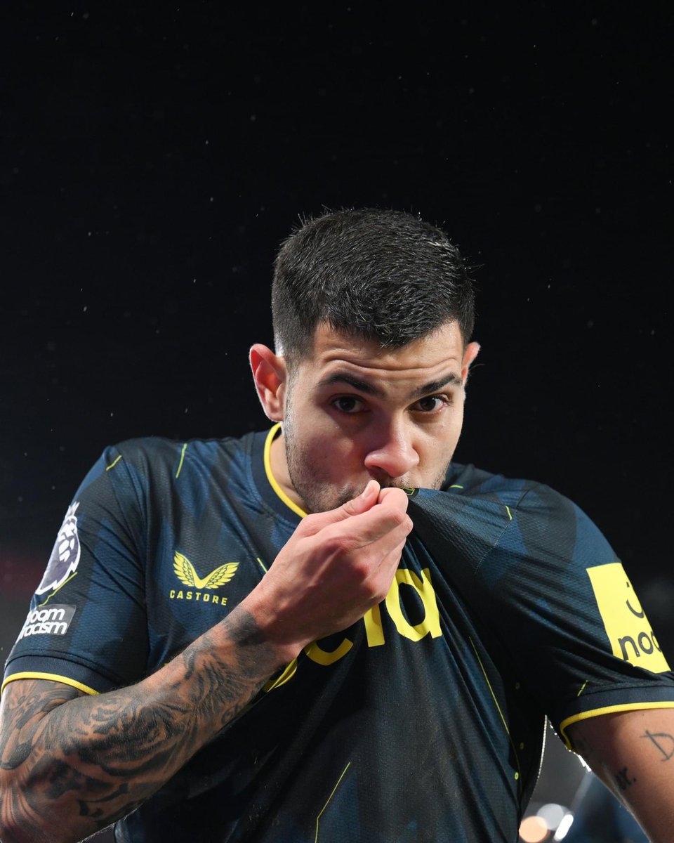 BelfastMags's tweet image. 🎶 WE’VE GOT BRUNO IN THE MIDDLE…🎶

Just when you think you can’t love @brunoog97 any more than you do, he goes and does it with 2 beautiful goals 

#nufc #NFONEW