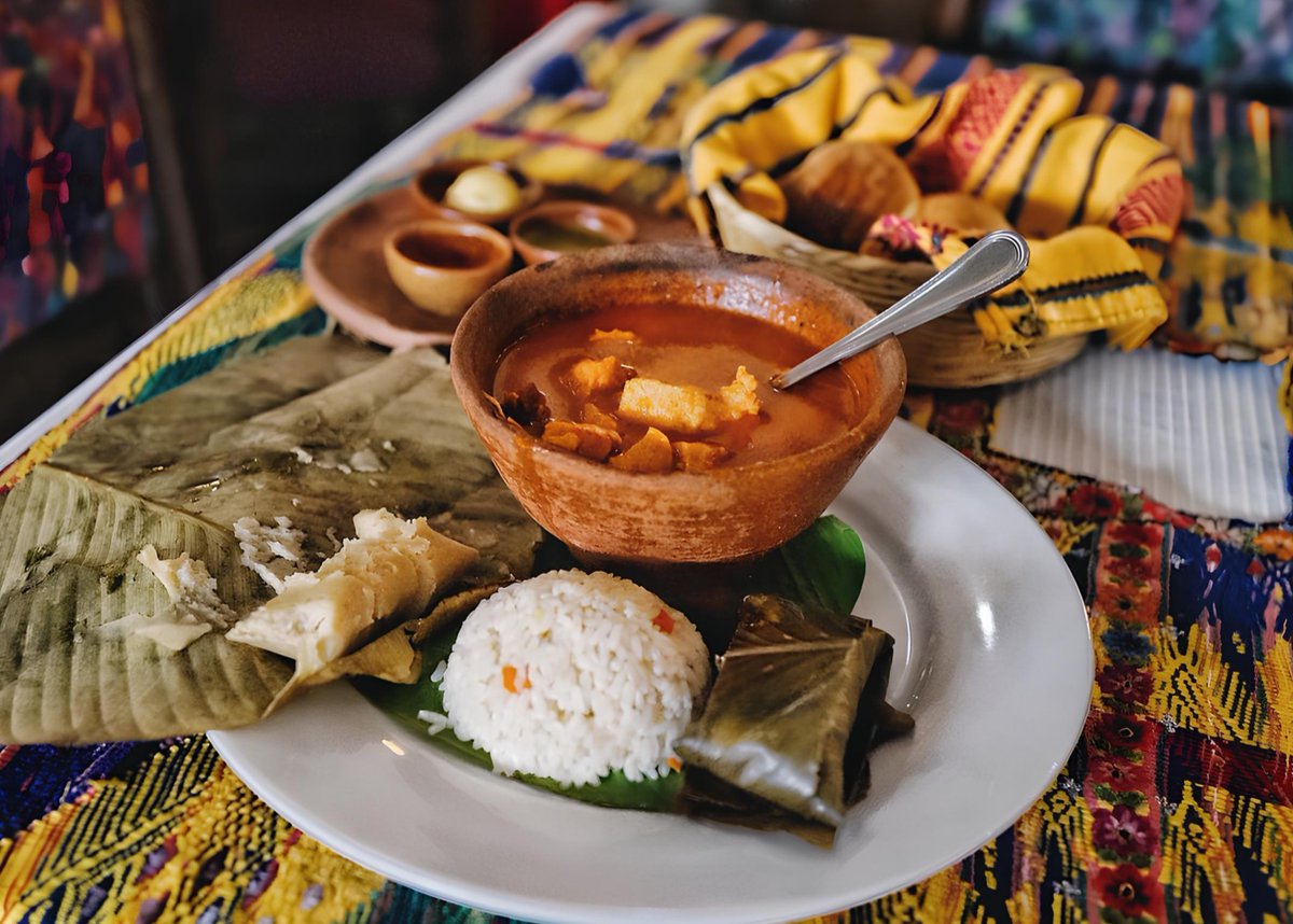 Mmmmm... ¡Pica rico! 🌶️😋

Pocas cosas se comparan al sabor del exquisito subanik acompañado de unos tamalitos blancos y un pushito de arroz. ¡Delicia 100% guatemalteca! 🤤💕🇬🇹 

#NuestroDiario #NDPlay #Antojito #Chapín #ComidaGT
📷 RRSS