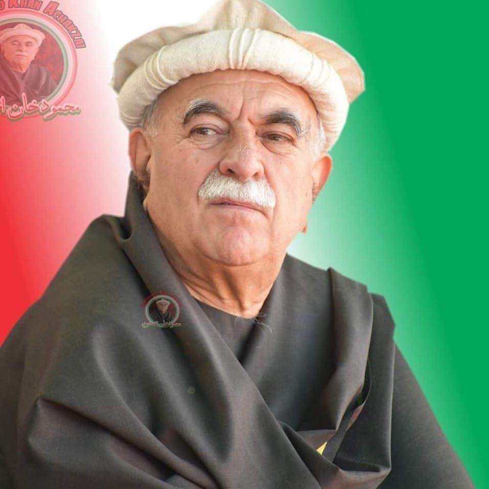 So far, the establishment has failed to buy the loyalty and democratic values ​​of this charismatic personality. Epitome of Total and Absolute Grace, Mashar Mehmood Khan Achakzai. ❤️

#AchakzaiNotForSale