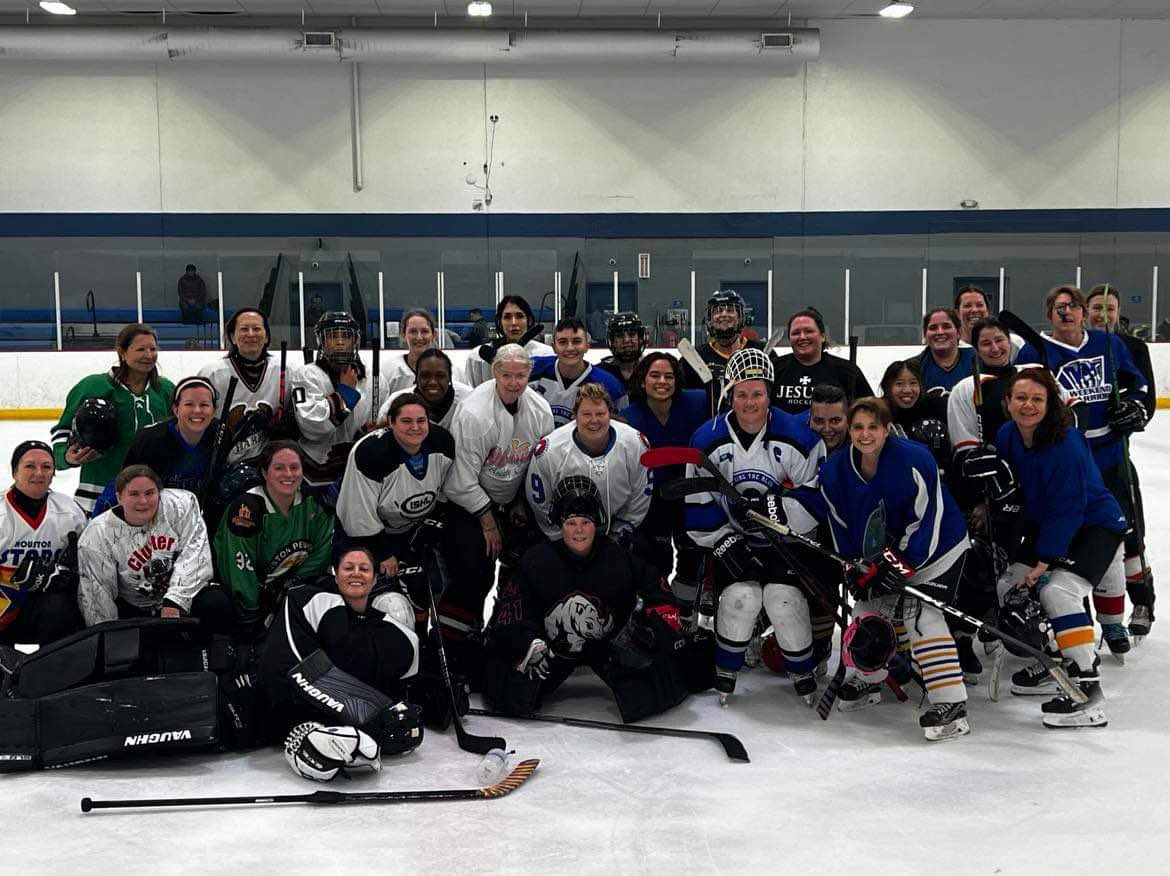 HoustonHPIB's tweet photo. Houston Is A Hockey Town!  Houston Is A Women’s Hockey Town!

This morning, 30 plus women took to the ice for a drop-in hockey session led by the efforts of Hockey Players In Business- Houston Chapter member Fran Shuman and Houston Hockey Community. https://t.co/lFqmnhkeTl
