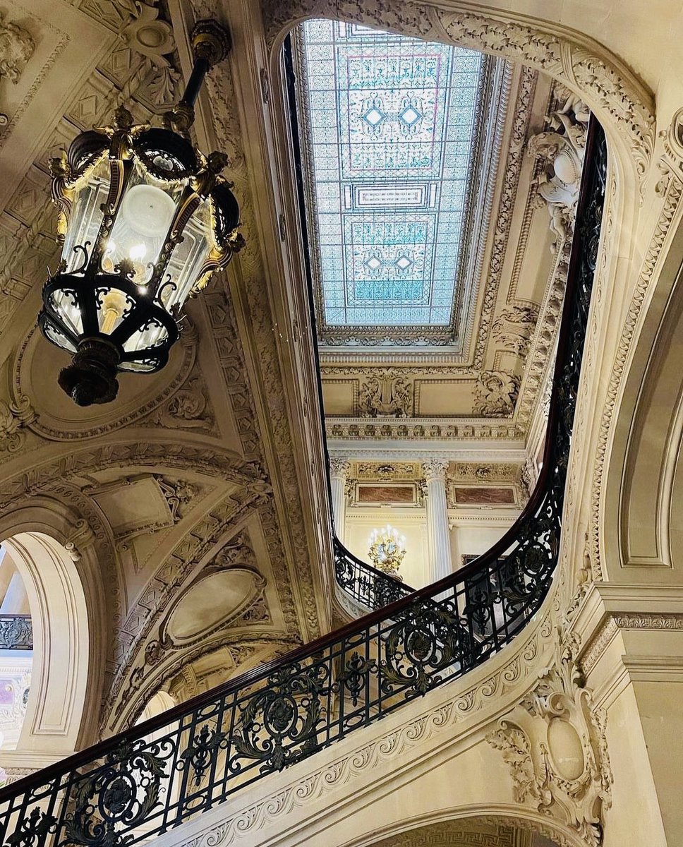 EvaLovesDesign's tweet image. #thebreakers #newport #rhodeisland