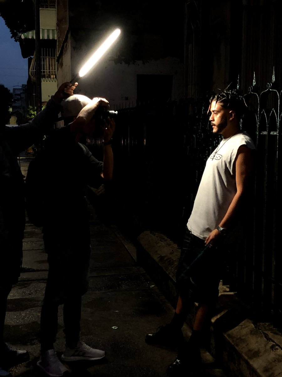 DYianG's tweet photo. PHOTOSHOOT BTS "LUV THE MOB" (Encuentra el vídeo oficial en mi canal) https://t.co/ddyFdKNcp1 https://t.co/q0x7R2dkwG