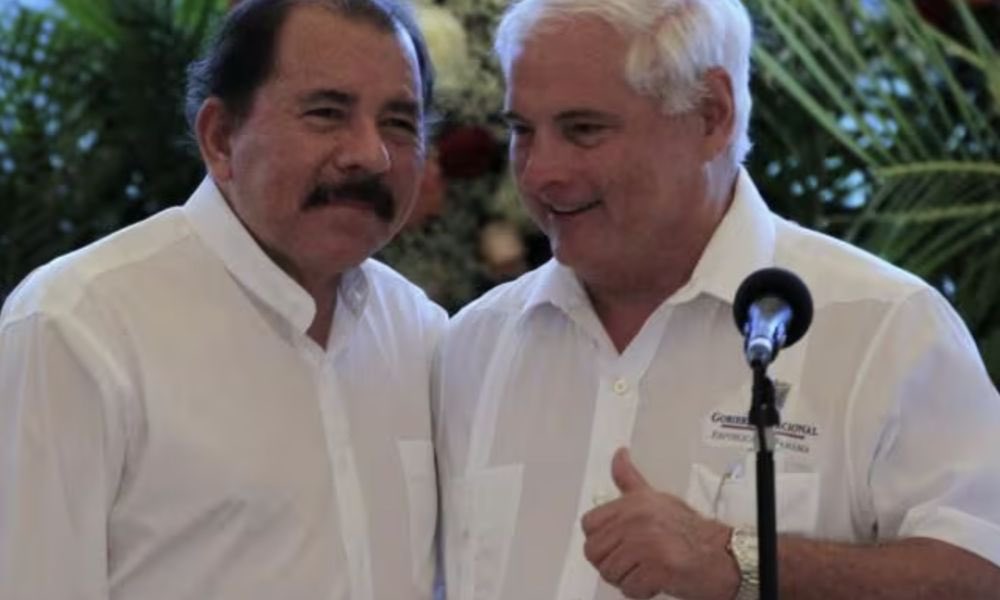 clicknoticioso's tweet photo. Tira y hala entre Panamá y Nicaragua por Martinelli

https://t.co/J6UyFBORKZ https://t.co/2O9LHh1SHO