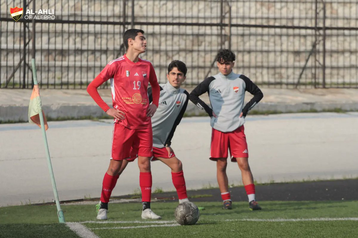 AlittihadSyria's tweet photo. 🟥 الأهلي 7️⃣ 🆚 الجزيرة 0️⃣ ⬜
🔴 سجل لفريقنا :
⚽حمزة حج ديبو
⚽⚽محمود العمر
⚽⚽ رشيد بلو
⚽محمد غنام
⚽مضر الجاسم
🎬 | لقطات من لقاء اليوم من ملعب السابع من نيسان ⚽️🏟️|
🟥#ASCMEDIA | #SPL #WEEK_9 https://t.co/YNnYIZVq6P