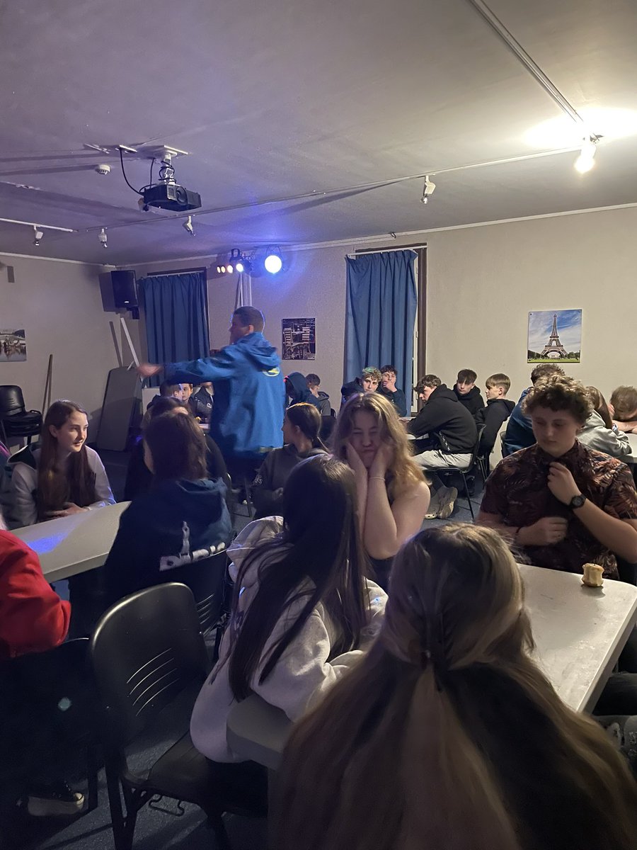 SVSMFL's tweet photo. Ending the day with a quiz and testing our knowledge of French and France #svs #GCSEfrench #schooltrip https://t.co/f1rHH8tX6h