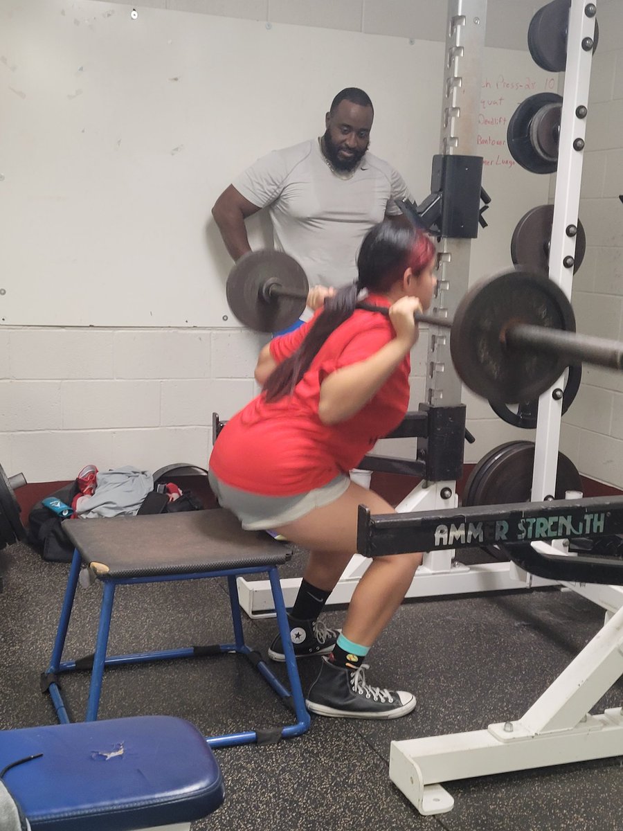 JernieNerio07's tweet image. Saturday morning workouts are the best!! #alwaysdowork