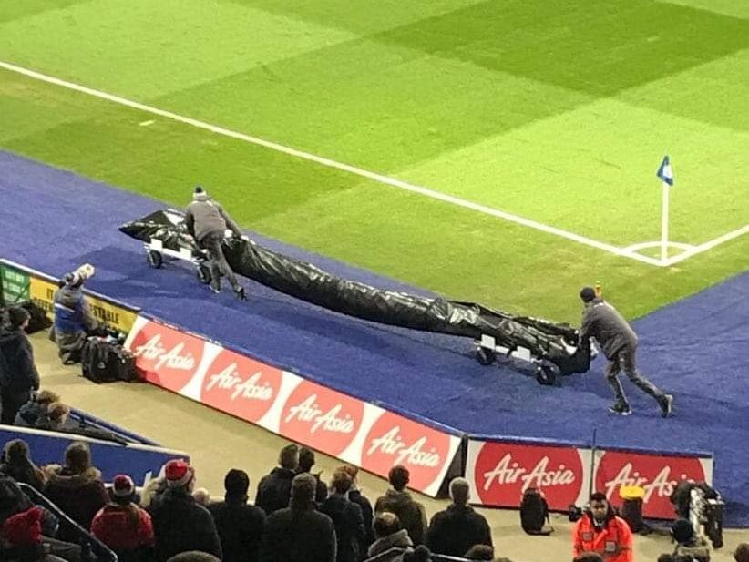 Mario___RM's tweet photo. Me informan de que están teniendo problemas para retirar el miembro de Vinicius Junior del Santiago Bernabeu tras la goleada al Gerona. https://t.co/HUkS0xbShb