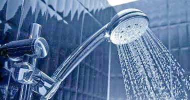 1G_H20's tweet photo. الاغتسال بالماء البارد 🚿

الاغتسال بالماء البارد قبل أن يكون نصيحة طبية هو توصية ربانية فقد قال تعالى لنبيه أيوب عليـه السـلآم عندما أراد له الشفاء منْ سقمه :
 " أرْكـض برجلك هـذا مُغتسلٌ باردٌ وشراب"
-بسرد لكم تحت التغريدة أ��م الفوائد 👇🏻

لو مشغول فضلها وارجع لها بعدين 🤍 https://t.co/4U5vFJDpJz