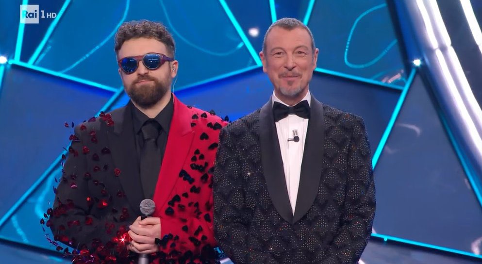 dargen non arriverà sicuramente primo ma in queste serate non ha fatto altro che passare dei bellissimi messaggi e solo per questo per me è uno dei migliori #sanremo2024