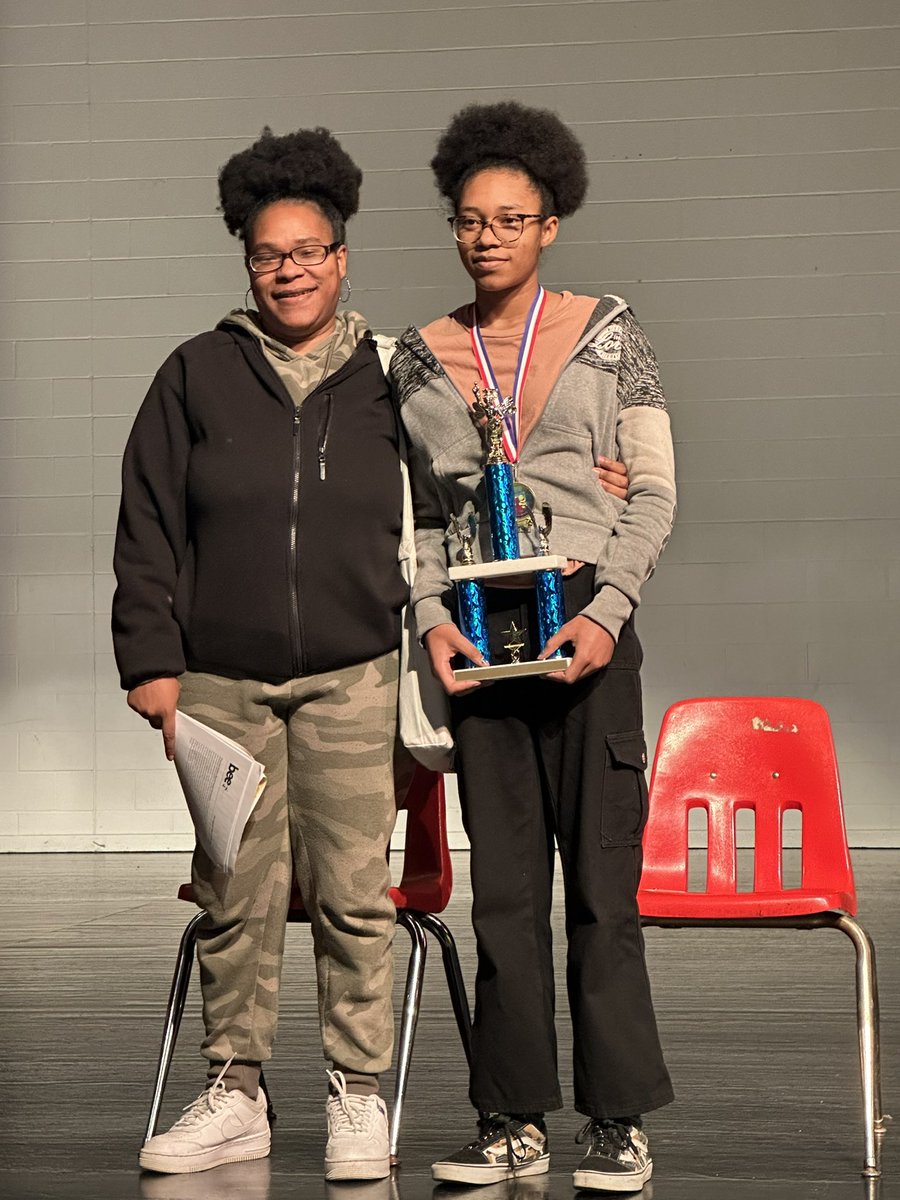 Congratulations to Lorelle Lawson, 8th grade student and Petersburg City Public School Division-Wide Spelling Bee Champion 🏆. We are proud of Lorelle's accomplishment and her representation of VJMS. 👏🏽 #Wildcats #ProudPrincipal