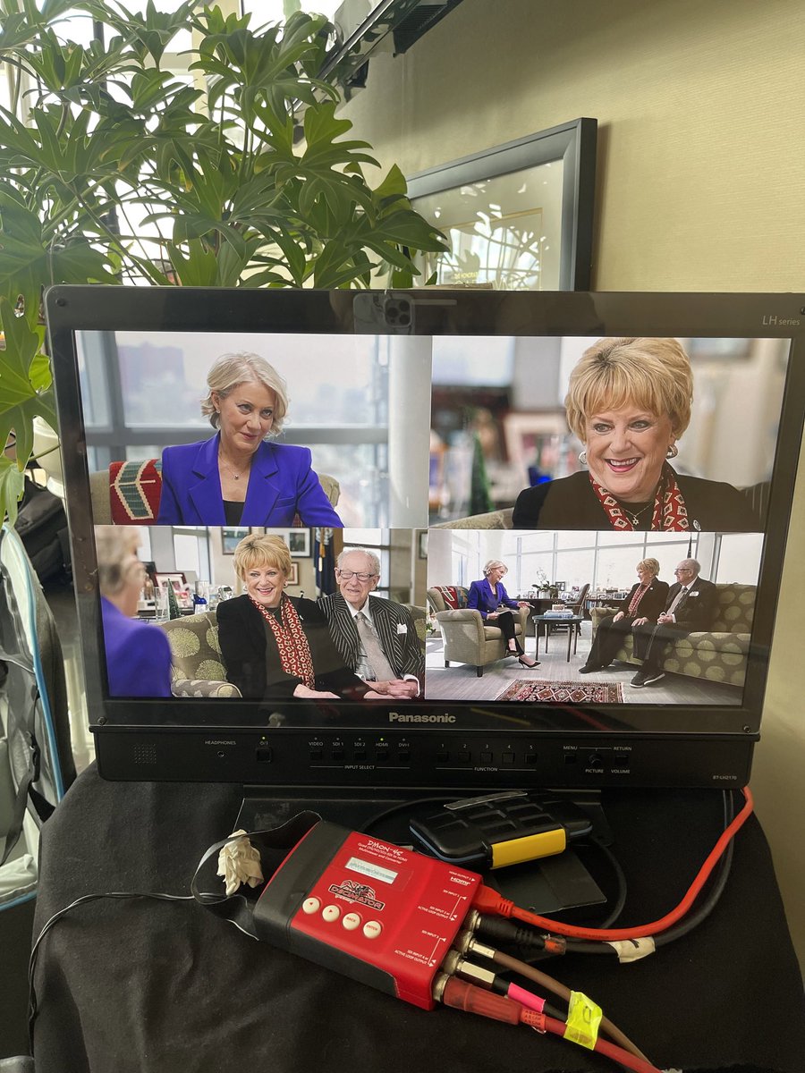 Andrea_Kremer's tweet photo. Set your DVR for a great @WeNeedToTalk tonight 10pmET with @AmyTrask @AKinkhabwala @AJRoss_TV producer @A_salmo Thrilled to visit with @mayoroflasvegas and stay tuned for my Namath-esque SB prediction!  #weneedtotalk https://t.co/lu1QlcHre2