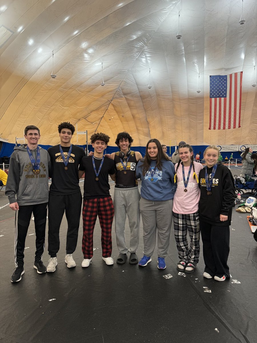 wmhswintertrack's tweet photo. Congratulations to these amazing athletes moving on Group Championships! Noah- 55, 400, 4x4 Julian- HJ and 4x4, Colby and Tyler- 4x4, Chloe- Shot and was Sectional Champ, Maddy- HJ, Ciara- mile and 2 mile. Way to go Highlanders! ⁦@WMAthleticDept⁩ ⁦@wmhometownpride⁩ https://t.co/cpxggNOELY