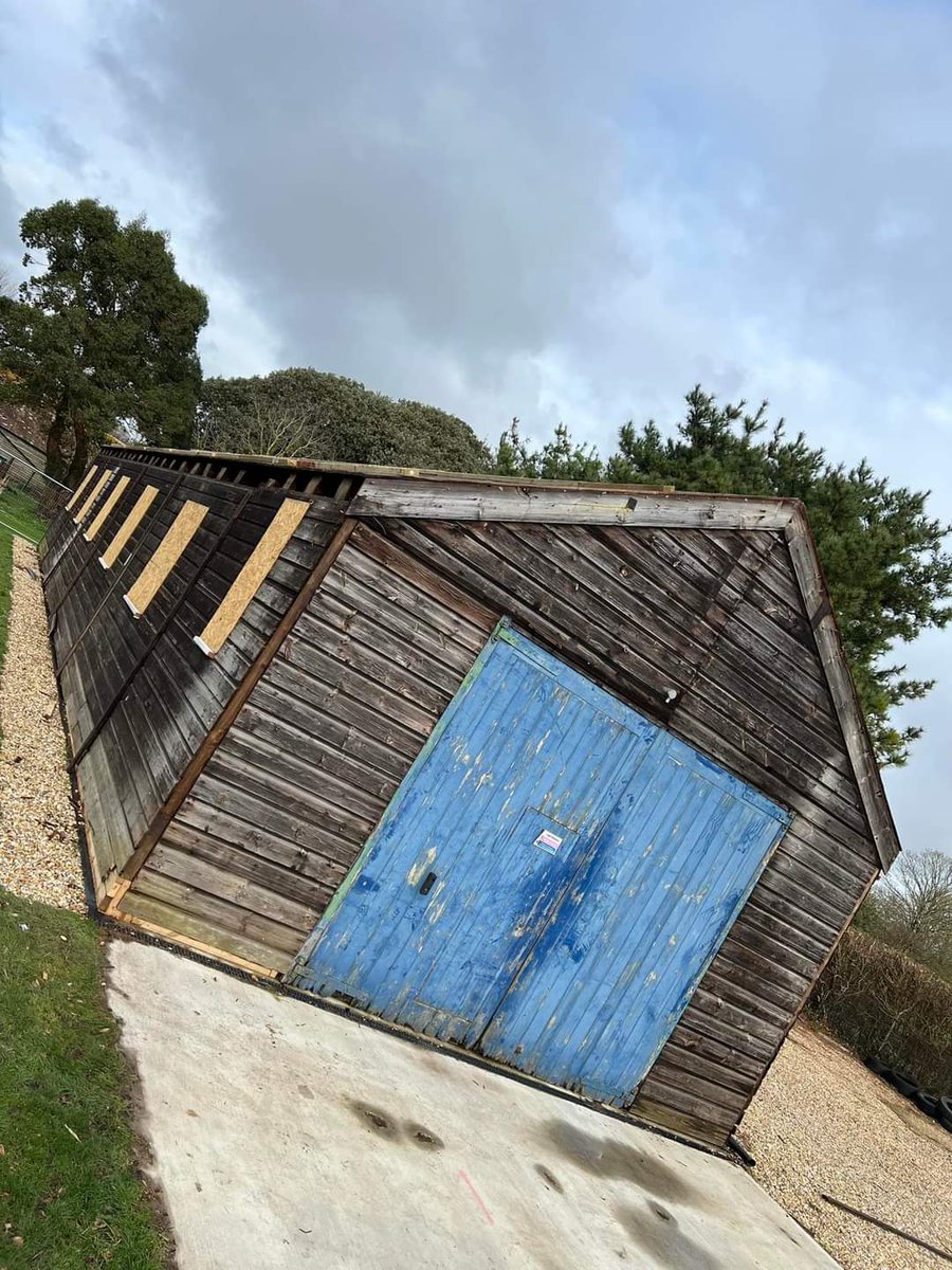 ScarbsTech's tweet photo. The Tyrrell #F1 wood shed has now been successfully moved to @GoodwoodRRC 👏 https://t.co/4SZIVWgAmA