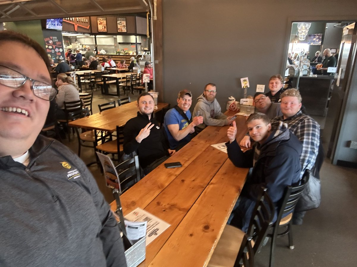 ProsperityMN's tweet photo. From one event to the next! While we were hosting our town hall for #OneExpensiveMinnesota, our grassroots associates were out at the doors speaking to voters about #ReigniteTheAmericanDream! Good job guys! https://t.co/cbuc7eTWBU