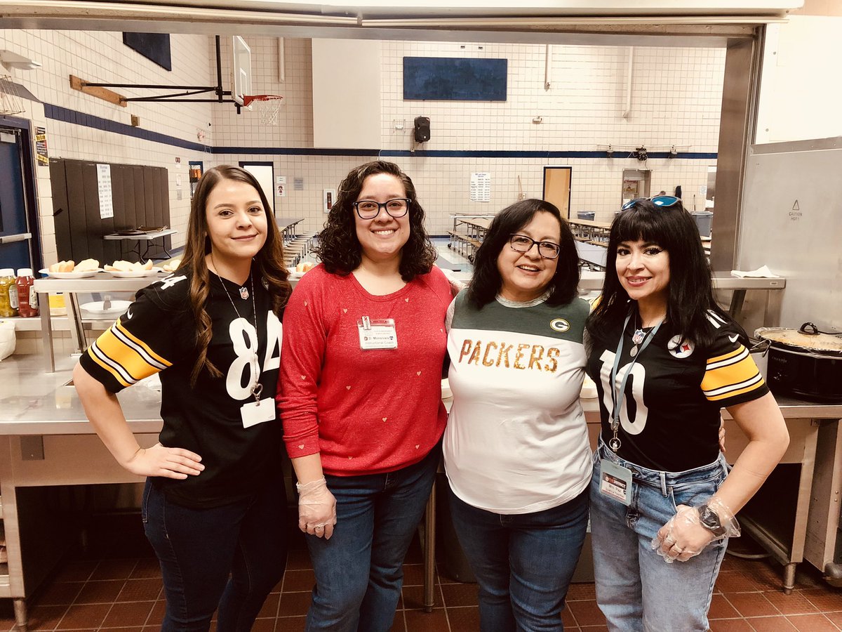 RealRobRobledo's tweet photo. Permission to Post Please ๐ฌ
This Instructional Team is ALL About Everyone Else and I Love this Culture of Being #OthersCentered ๐๐
Thank You for Your Support Yesterday! It Was a Busy Friday for Our Teachers and Our Students @EastwoodKnolls ๐ฅ๐
Keep #CarryingTheStandard! ๐ณ https://t.co/dPZPq5sar7