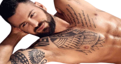 -Jak pan ocenia pierwszą walke turnieju?
-No niefajnie dostał w jaja ja ogólnie nigdy nie dotykałem kogoś jaj a faceta to wgl nie bo ja mam taki dokument 20stron co mowi że nie robiłem lachy nikomu