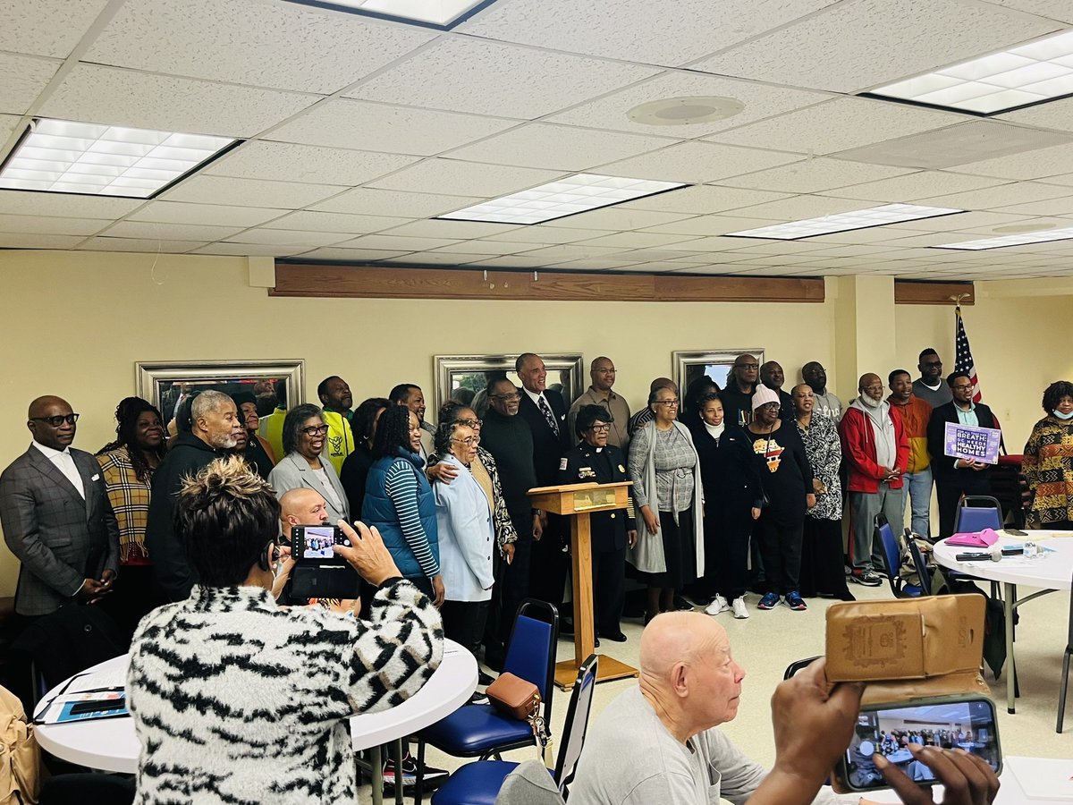 BatchelorforDC's tweet photo. It was great to be at this morning’s #Ward8 Faith Leaders Breakfast at @allenchapelame! Thanks to the neighbors who signed our petition to get on the ballot! #OneWard8 #DCision24 https://t.co/hEQpcW7SSI