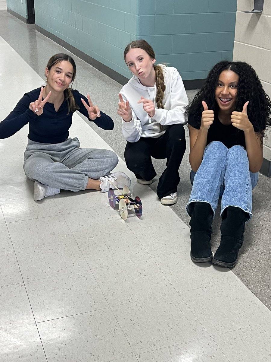 msrpontes's tweet photo. Thrilled to see the Grade 8s harnessing their understanding of simple machines to build impressive mousetrap cars! 🚗 Their dedication and problem-solving skills were evident in this challenging yet rewarding project. #STEMeducation #HandsOnLearning https://t.co/rSmu5pebmo