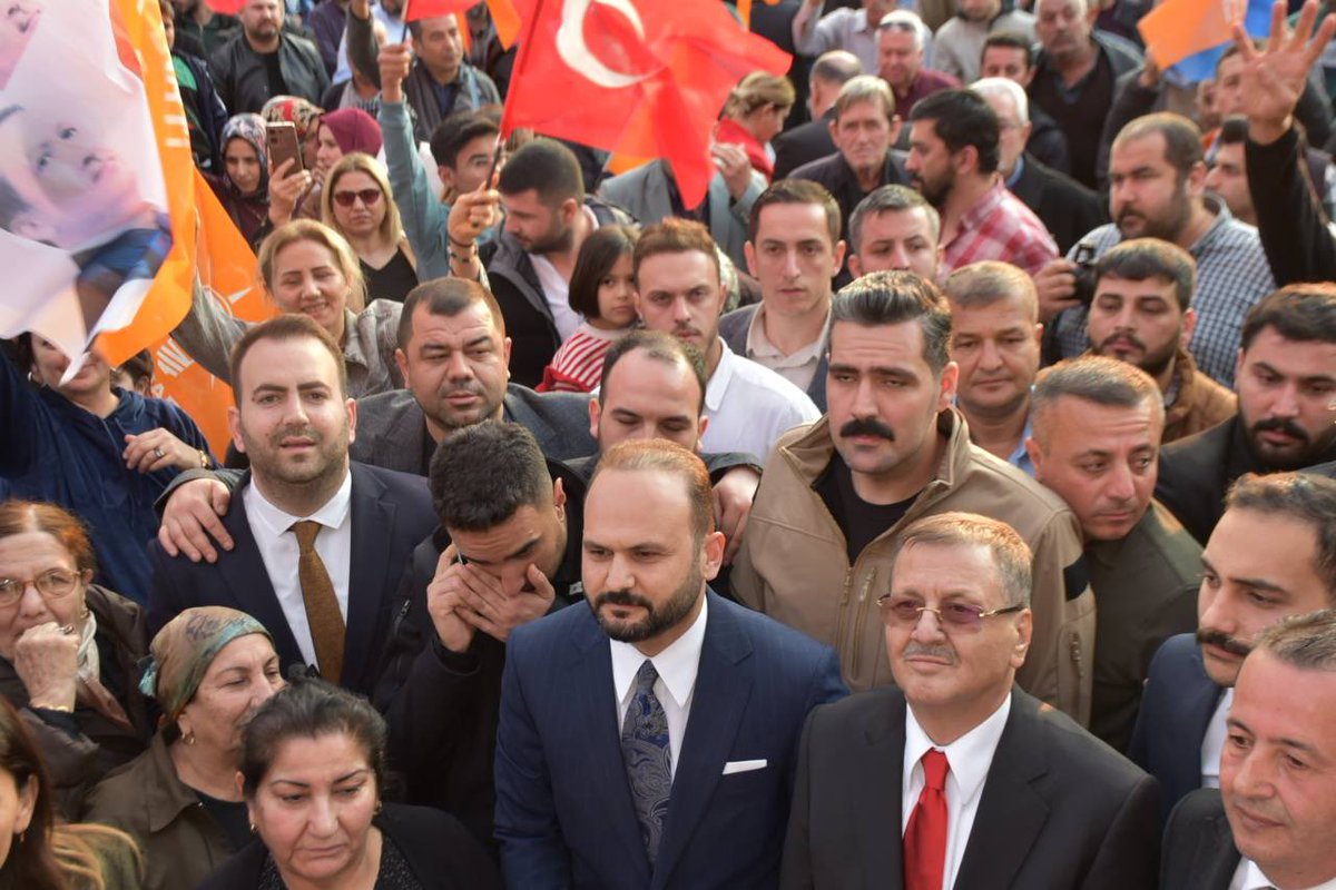 yunuskorkmazz01's tweet photo. CEYHAN SEÇİMİNİ YAPTI..!

Belediye Başkan Adayımız Erol Kahraman’ı karsılayarak Ceyhan sokaklarına sığmayan konvoyumuzla,  seçim ofisimiz önünde dolup taşan hemşehrilerimizle kucaklaştık. Ceyhan Kahramanı’nı buldu haydi Ceyhan’ım ÇOĞU GİTTİ AZI KALDI. 🇹🇷 @erolkahraman001 @AvSuleymanYesil