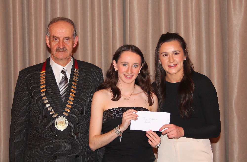 LeevaleAC's tweet photo. Huge congrats to Sophie Mulcahy and Elena O'Sullivan awarded an Aspiring Young Athlete Bursary from #corkathletics last night at the Kingsley Hotel. https://t.co/lgVhZtgxD0
