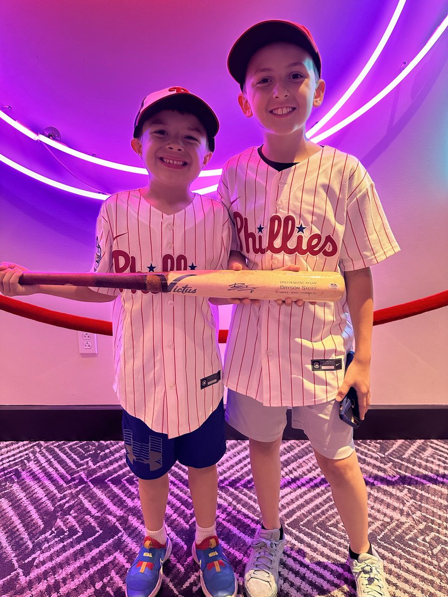 gspharm3's tweet photo. Last year I made a post about Nolan’s rare kidney disease and how his love of baseball and his favorite player @bryson_stott10 has been getting him through his treatment. We are off again to spring training opening day this year to see his favorite player again! We hope we can! https://t.co/tEdsv1hucz