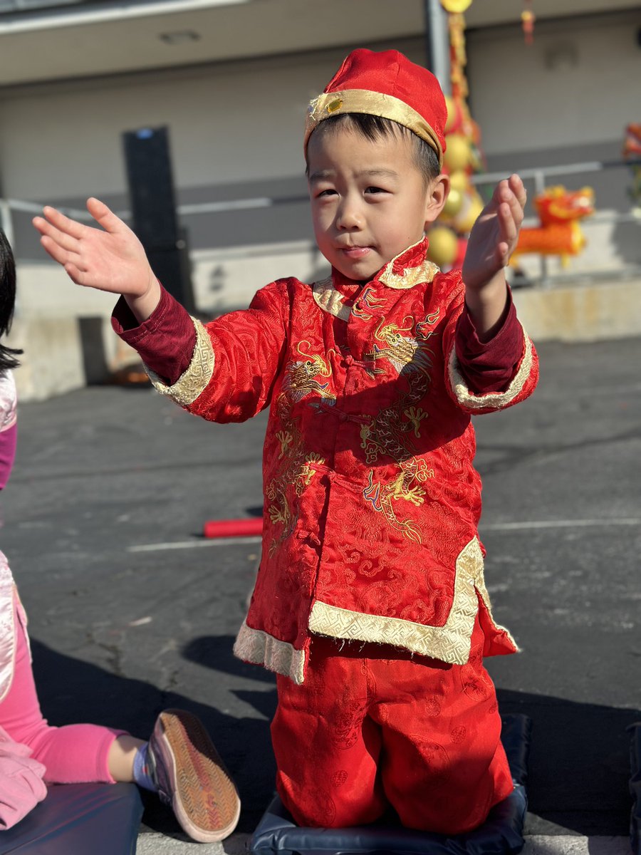 TobyGilbert8's tweet photo. Happy Year of the Dragon 🐉from the beautiful children @alhambrausd #NorthrupSchool celebrating Lunar🏮 New 🧧Year 🎊together on Friday. https://t.co/JAUOs9r9z3