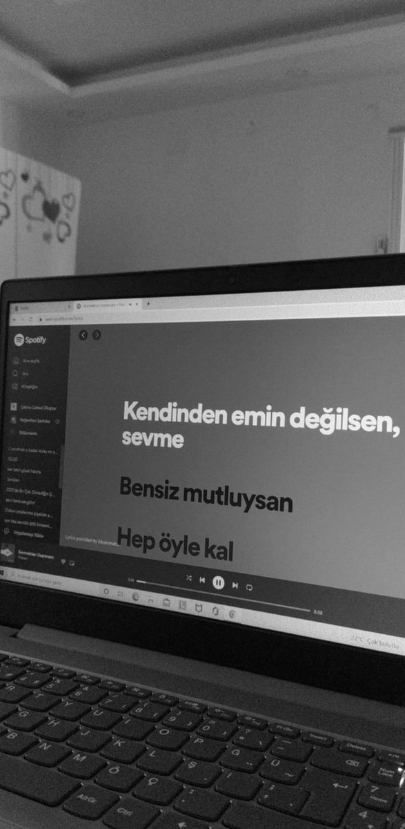 1YeraltiSakini's tweet photo. Bensiz mutluysan hep öyle kal https://t.co/APrfBl9f0v