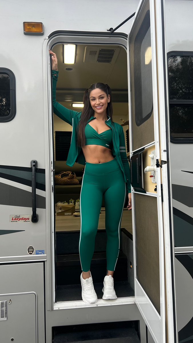 Michelle Ivana tweet media