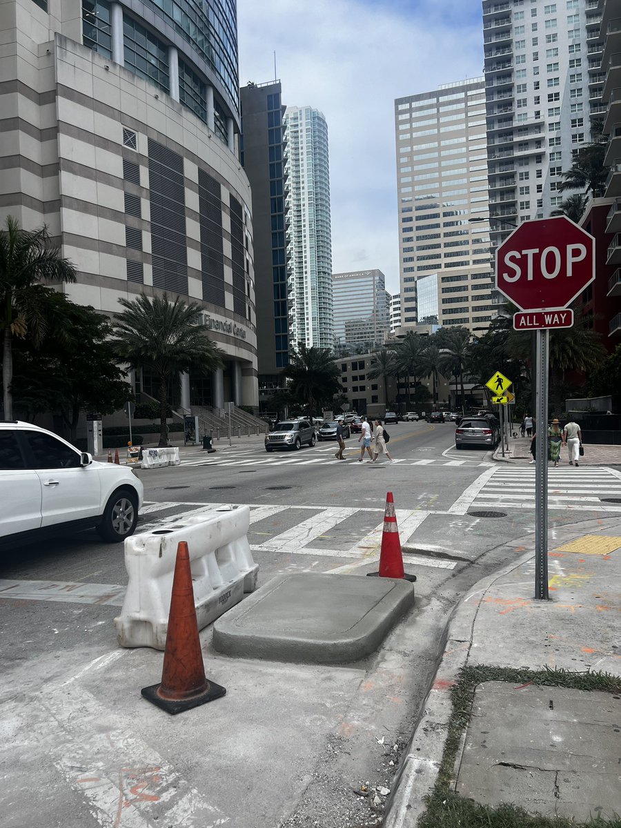 Work in progress 🚧 ! Thanks to County Commissioner Eileen Higgins (District 5), and collaboration between BHA, and Mark Residents we're making strides towards better visibility and safety at our crosswalks. Stay tuned for the final results! @CommishEileen @MyFDOT_CFL