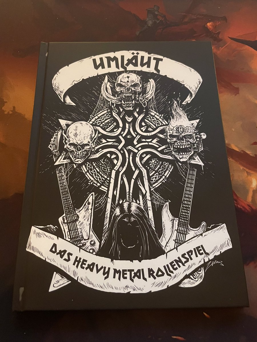 Mega Rollenspiel heute bekommen. Das wird ein geiles Moshpit. Mögt ihr auch so kleine Spiele? #Umläut #blind_guardian #uhrwerkverlag #pnpde