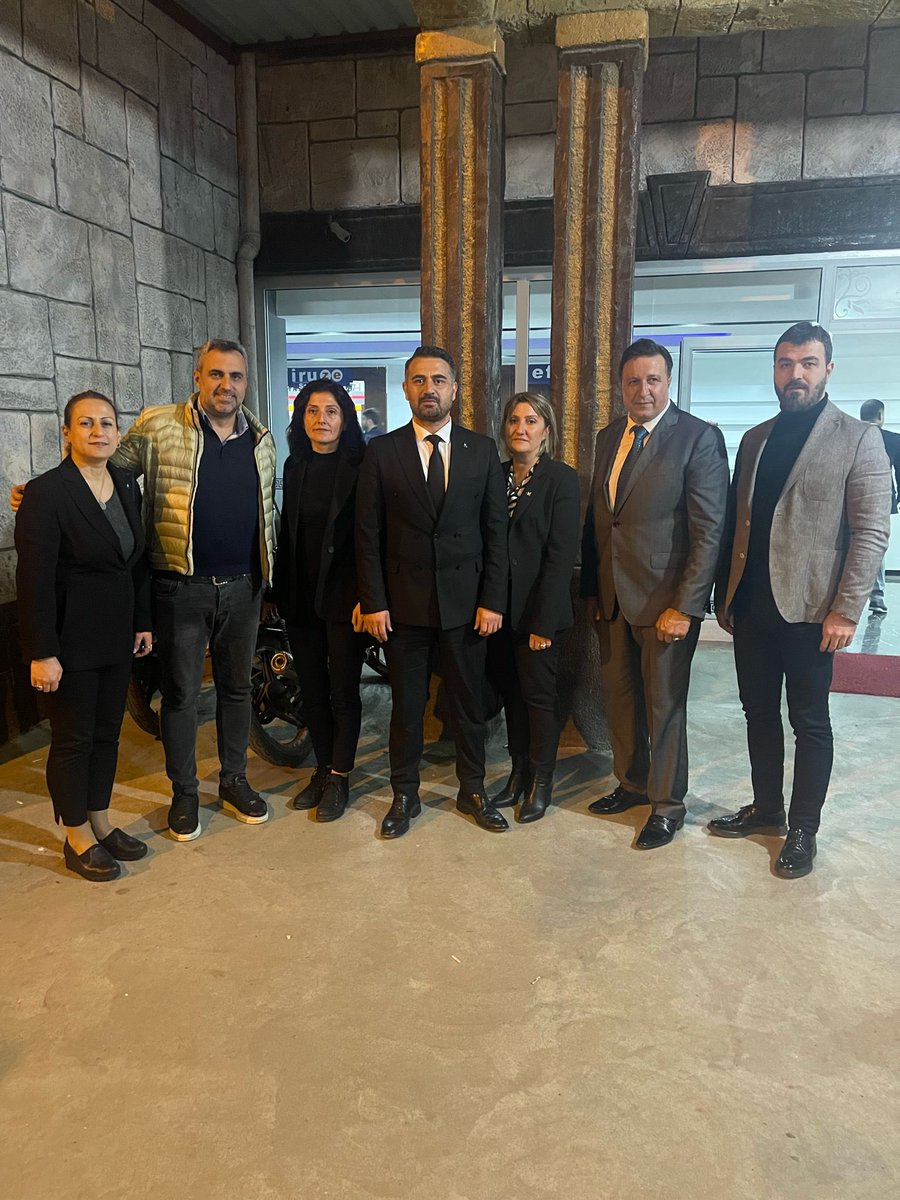 #Gündoğmuş Bld. Bşk. Adayımız <a href="/incebey07/">Mehmet Eser</a> ’in akrabalarının düğününe #Konyaaltı Bld. Bşk. Adayımız <a href="/SafakCelik71/">Şafak Çelik</a> Çelik ve
 #Kepez Bld. Bşk. Adayımız  @emrekarasin_ ile katılım sağladık. 
Genç çiftimize mutluluklar diliyoruz.

<a href="/alibabacan/">Ali Babacan</a> <a href="/devapartisi/">DEVA Partisi</a> <a href="/ozlemarlier/">Özlem Arlıer💧</a> <a href="/antalyadeva7/">Deva Partisi Antalya İl Başkanlığı</a>