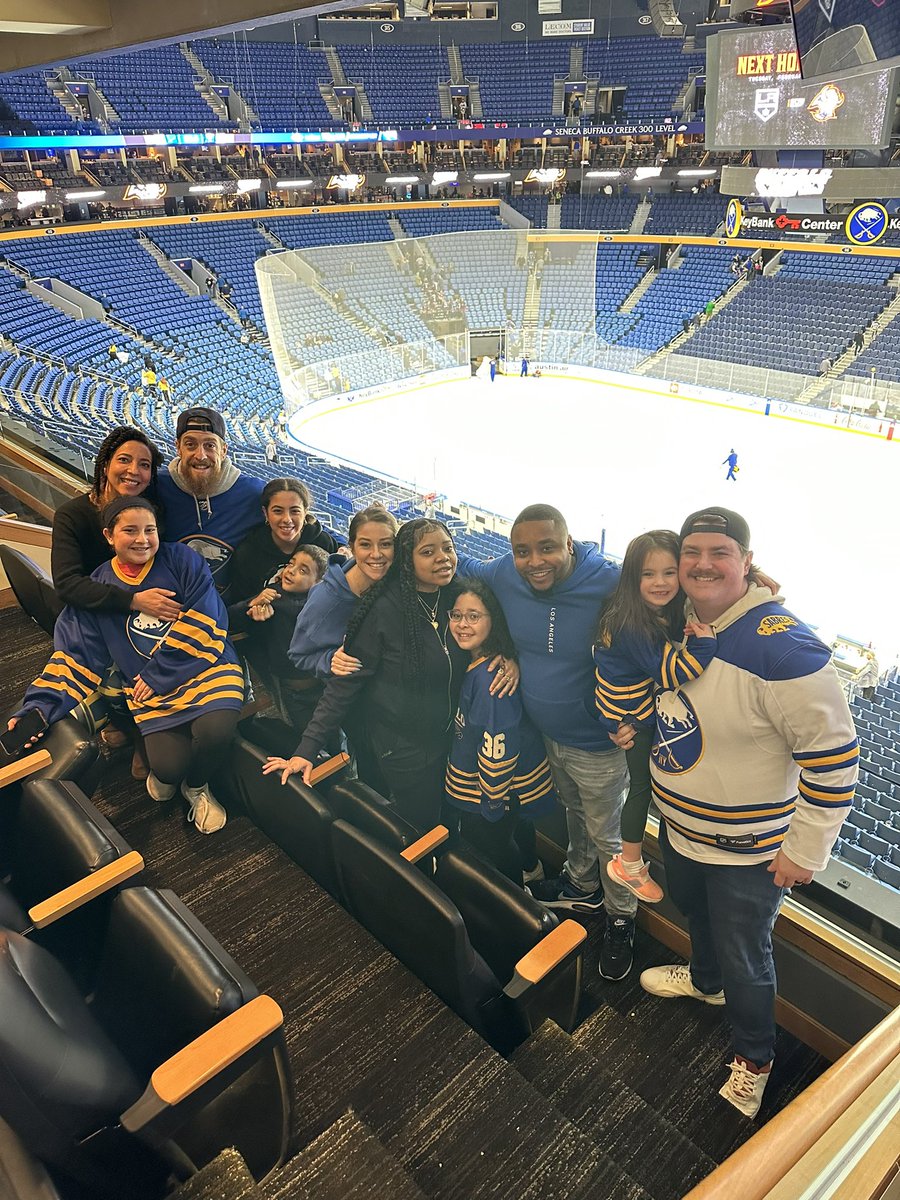 DuffyOnWCMF's tweet photo. Duffy family Sabres takeover!!!
#LetsGoBuffalo https://t.co/fC2XlrVKCS