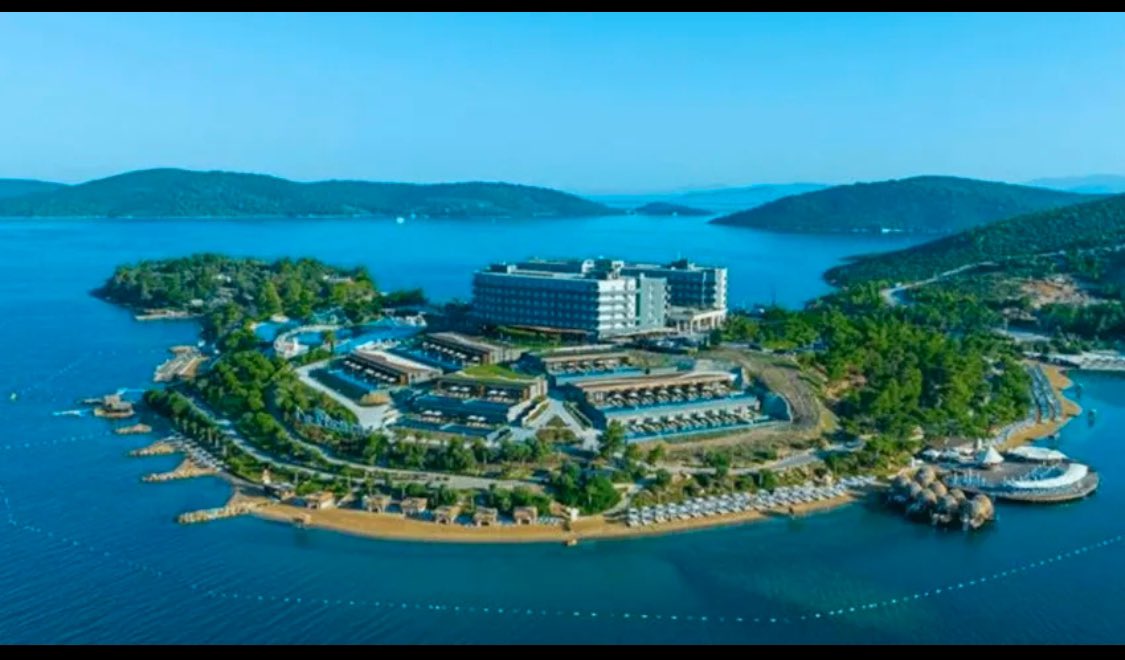 Muğla Milas'da yanan ormanların yerine  yapılan oteller.. Şimdi neden bu ormanların yakıldığını anladınız mı…!!