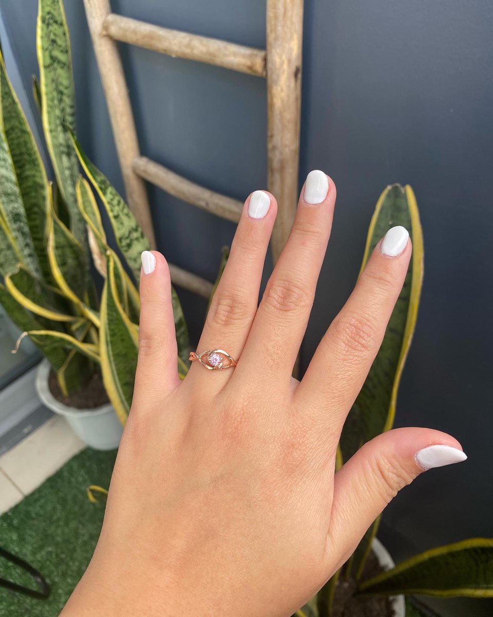 buzzzcutszn's tweet photo. paper ring no more 🥰💍 love you @headabovetubig! https://t.co/Po1GOowD6S