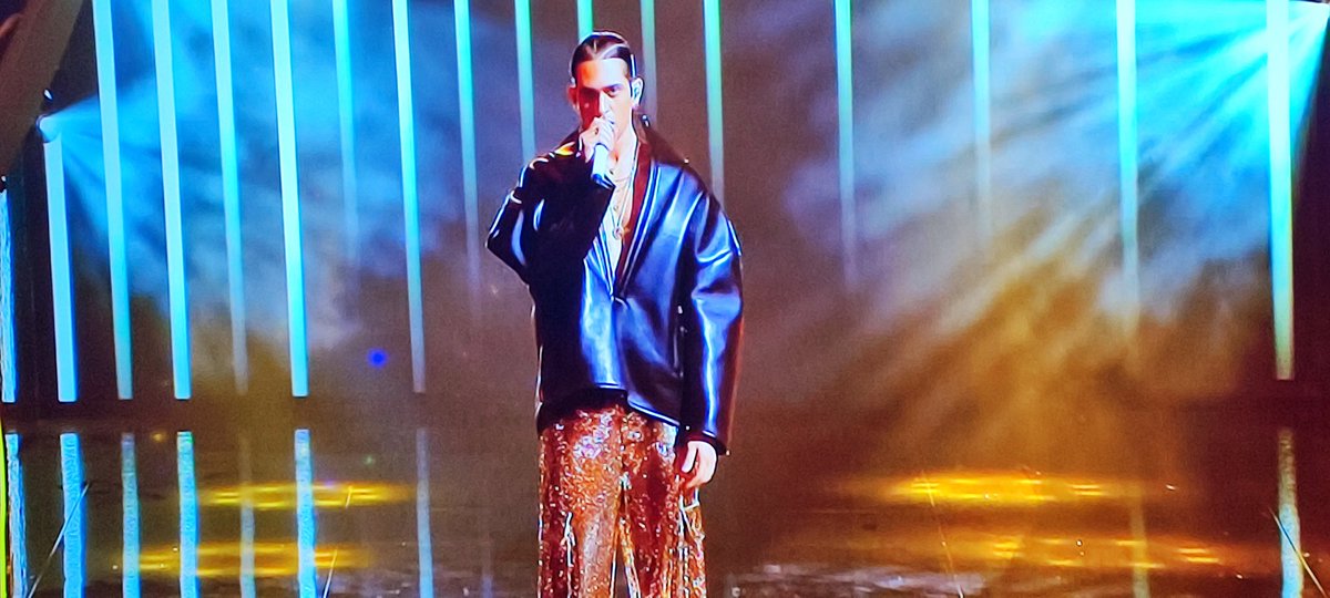 Quando la mamma ti diceva "compriamo il giubbotto un po più grande così lo usi anche l'anno prossimo"
#mahmud #Sanremo2024 <a href="/SanremoRai/">Festival di Sanremo</a> <a href="/_the_jackal/">The JackaL</a>