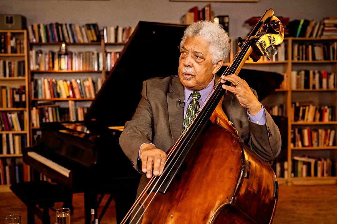 AquilMizan's tweet photo. Happy 80th Birth Anniversary to #bassist @RufusReidMusic !
In the video @YannaCello is playing #HappyBirthday!
#strings #jazz #RufusReid #contrabass #violin #bass #cellos #bassistsofinstagram #cellist #doublebass #stringbass #cello #standupbass #uprightbass #acousticbass https://t.co/skDmtnFfM4
