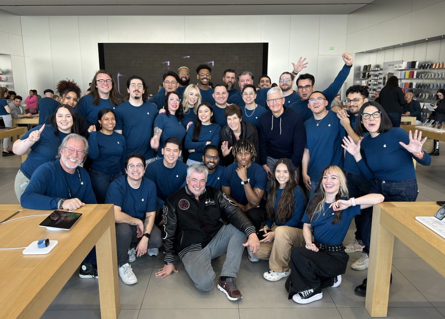 Tim Cook and the team of Apple