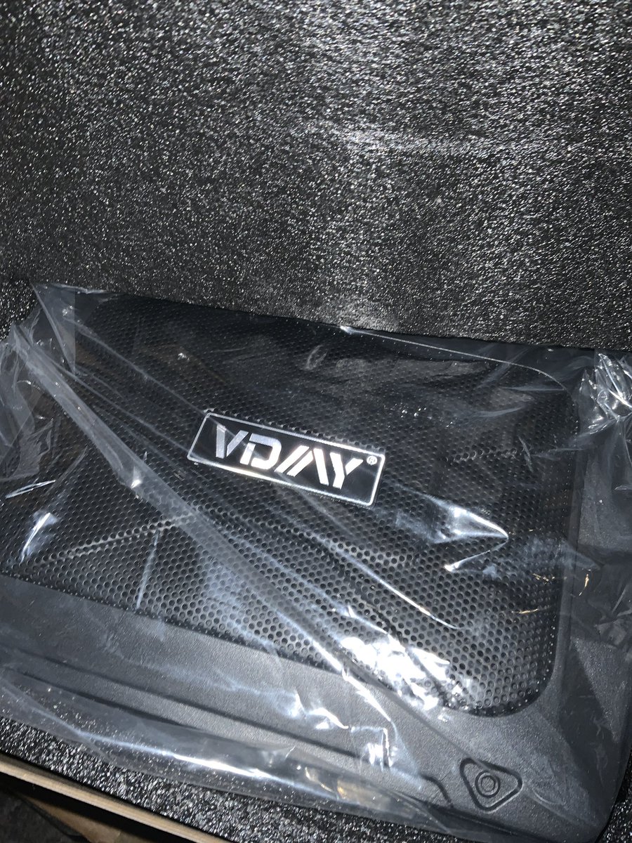 collectibulldog's tweet photo. Is a #Subwoofer for a #car it’s 800 #wattpower and was sent as a #Dj amp the twits. I got a refund so any sensible offers and it’s yours 

I know these can #reach #higher wattages but there’s something new and sexy about this piece of kit, if I had the time I’d convert it https://t.co/l8pyCnyJSM