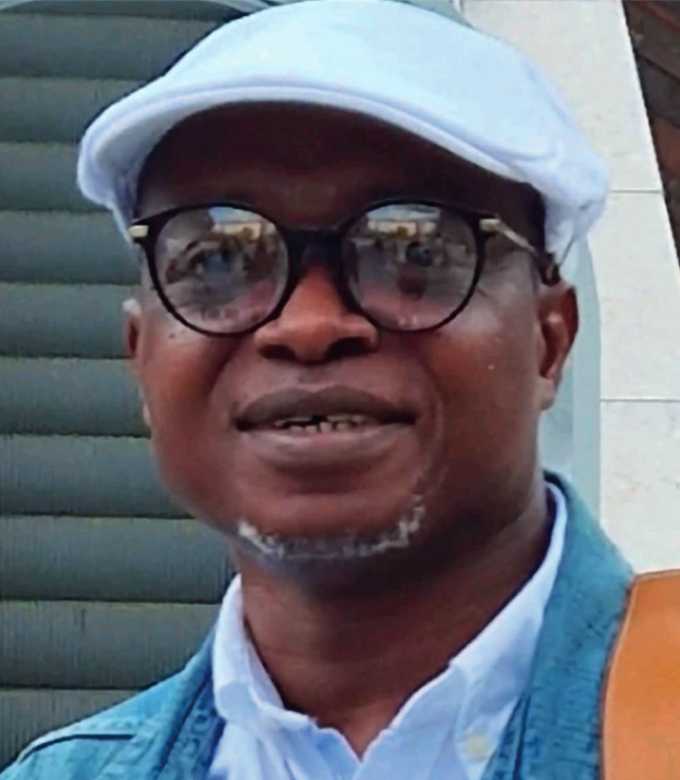 Centrafrique : "Wagner, Bancroft et Touadéra":  "Touadéra est notre problème, son départ la solution", dixit le DP du journal letsunami.net Imamiah - Edouard Yamalet !
letsunami.net/wagner-et-banc…