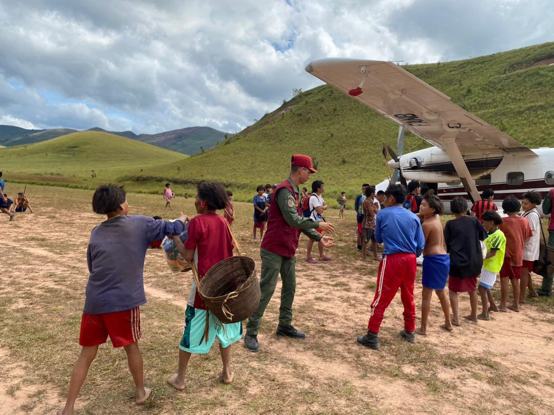 Las ONG no cesan en incluir en sus relatos y discursos fantasiosos a Venezuela, como parte de la guerra difusa, con una permanente descalificación hacia nuestra nación venezolana y sus instituciones, sin pruebas fehacientes, montando fotos de otros países y relatando historietas