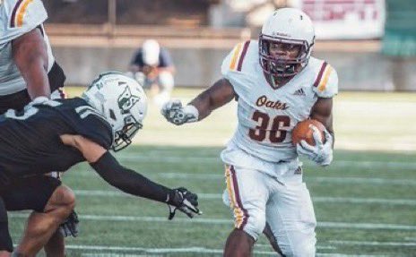 Kylek522's tweet photo. Extremely grateful to receive an offer from @sando5656 at @oaksfb. Been working for this for a while and grateful to show what I can do at the next level. Lots of work left and decisions to be made!🙏 #oaks #family https://t.co/jMSO56B8mJ