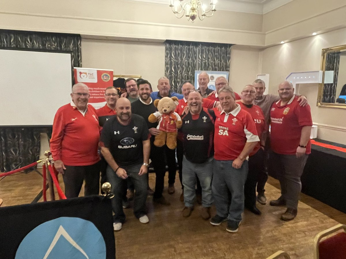 monmasons's tweet photo. A day of #rugby, #friendship, #family at Mon Light Blues Club Super Saturday. £640 raised in raffle and over £3200 in the auction. 👏👏 https://t.co/ShawR5UYKE