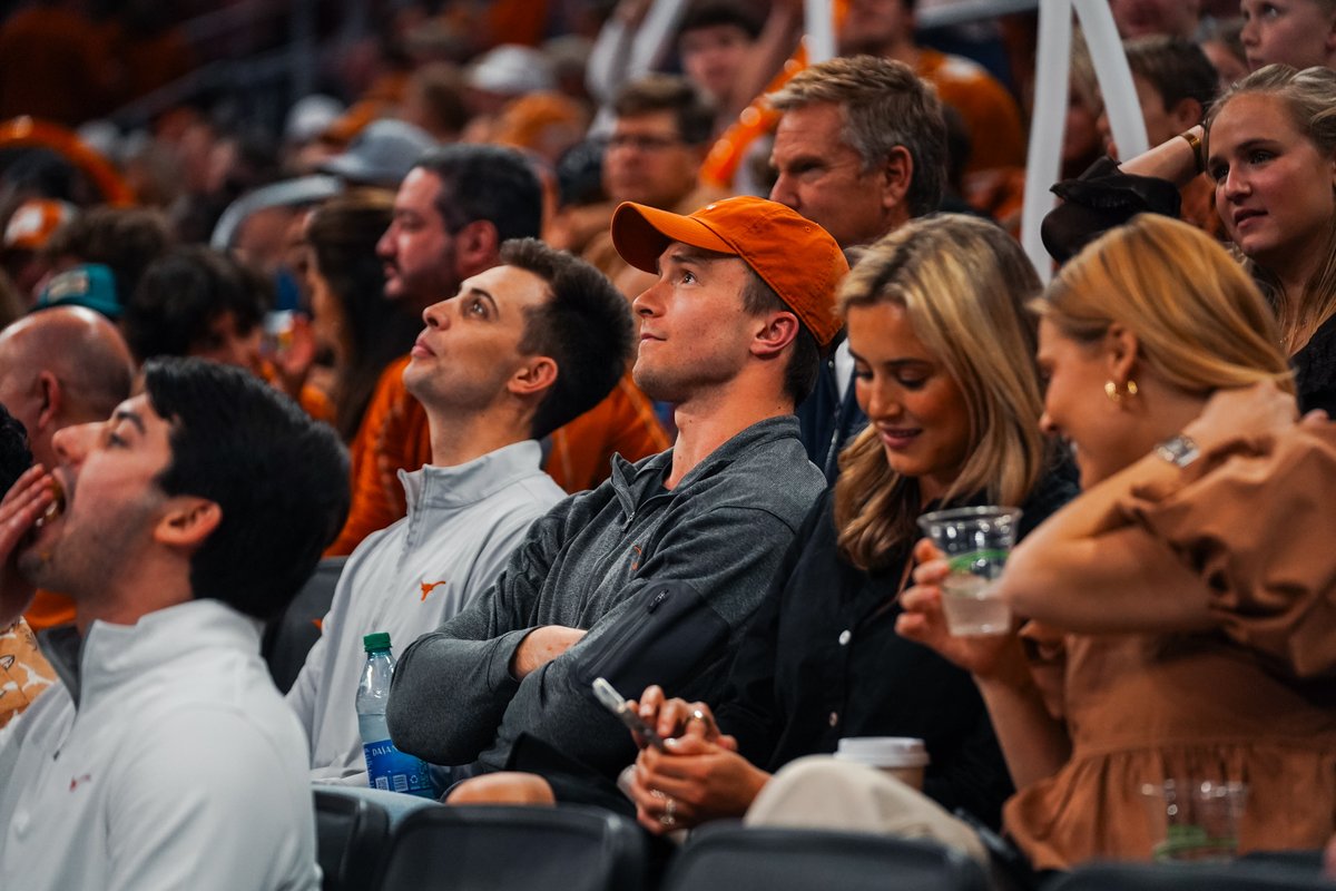 in the Mood @sehlinger3 🤘 #HookEm