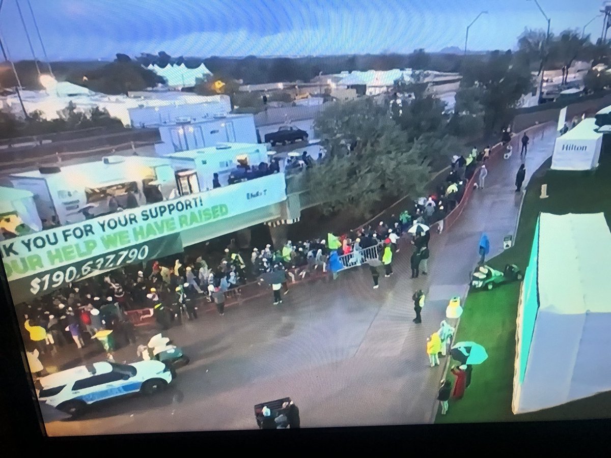 cosmoeric's tweet photo. @CBSSports @GolfChannel  Homerun, putting Kiz &amp; company out there for hole 16 heavy coverage of the WM Phoenix Open!!  #Awesome #WMPhoenixOpen #cbs #GolfChannel #GC #PGA #PGATour https://t.co/e4qq6qJ8US
