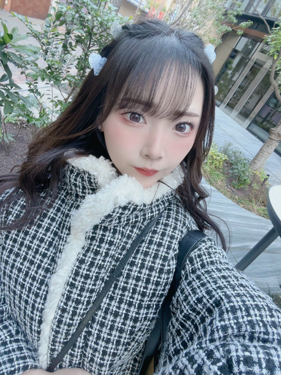 おはよう🤍
今日はおねえさん系じゃなくてファンシー可愛いヘアメイクにした🎀🍭

渋谷テイクオフセブンでお待ちしてます🌟