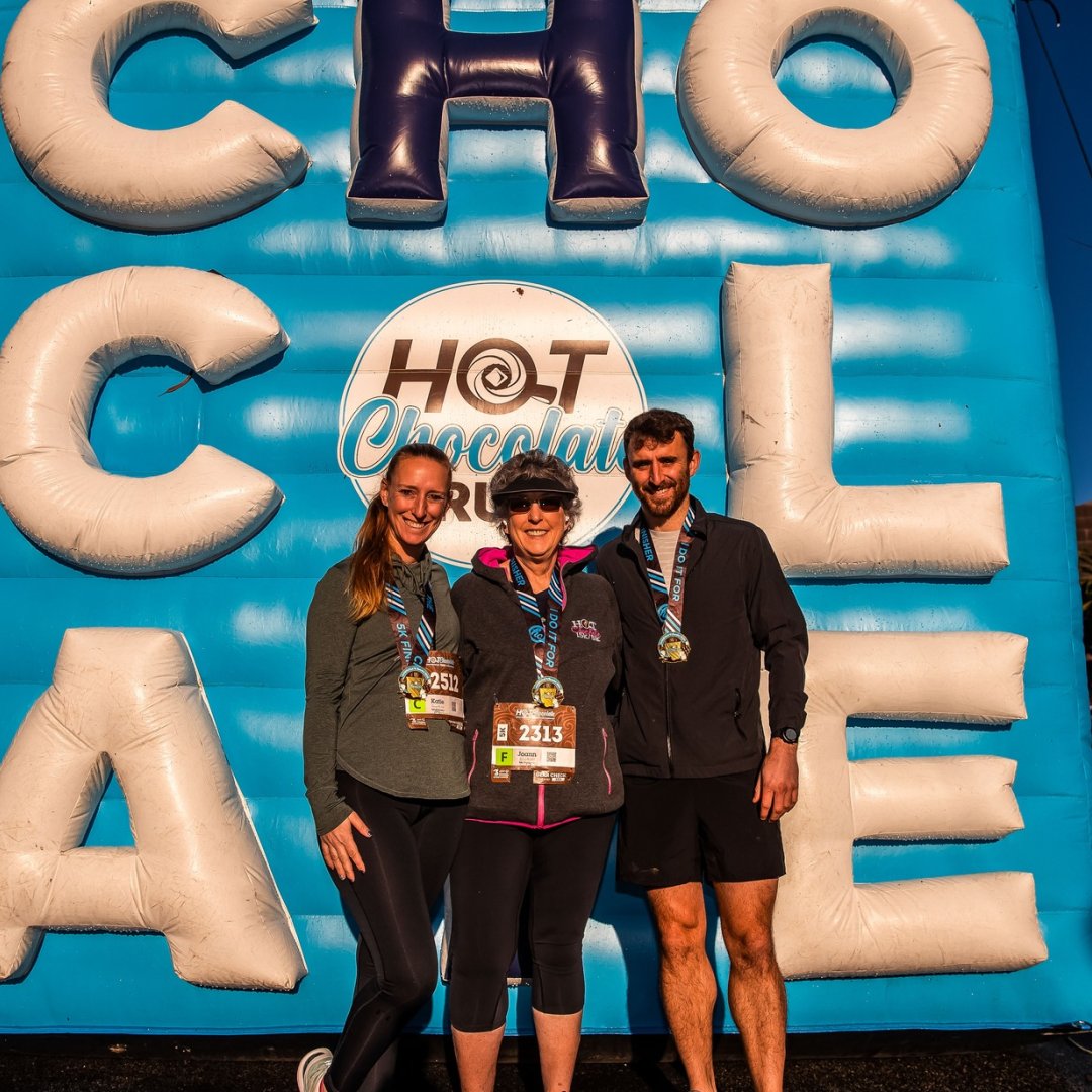 SO_Washington's tweet image. Get ready for fun at the @HotChocolate15k in Seattle on March 3, supporting @SpecialOlympics! Enjoy post-run chocolate treats and earn unique swag. 🍫🏃

Register at hotchocolate15k.com/charity
or Donate on our charity page at bit.ly/3TYehQv
#HotChocolateRun
