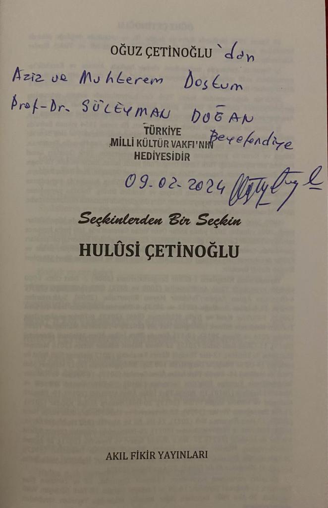 suleymandogan68's tweet photo. Gazeteci/Yazar Oğuz Çetinoğlu tarafından kaleme alınan, "Seçkinlerden Bir Seçkin: Hulûsi Çetinoğlu" isimli eser @akilfikirkitap tarafından neşredildi.Edebî bir tür olan hayat hikâyesi yazacaklara rehberlik edecek kitapta, Türkiye'nin nasıl kalkınacağına dair ip uçlarını veriyor. https://t.co/Fg66oWBOLy